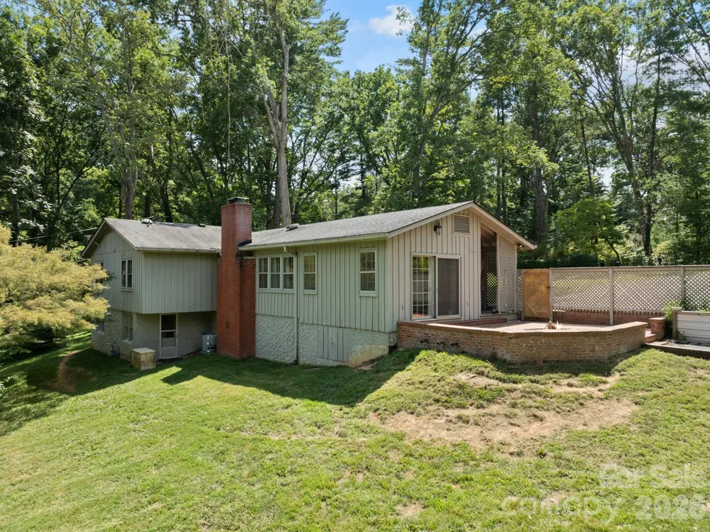 242 Hills Drive Hendersonville, NC 28791