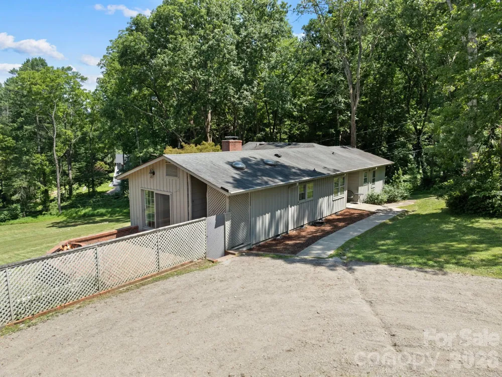 242 Hills Drive Hendersonville, NC 28791
