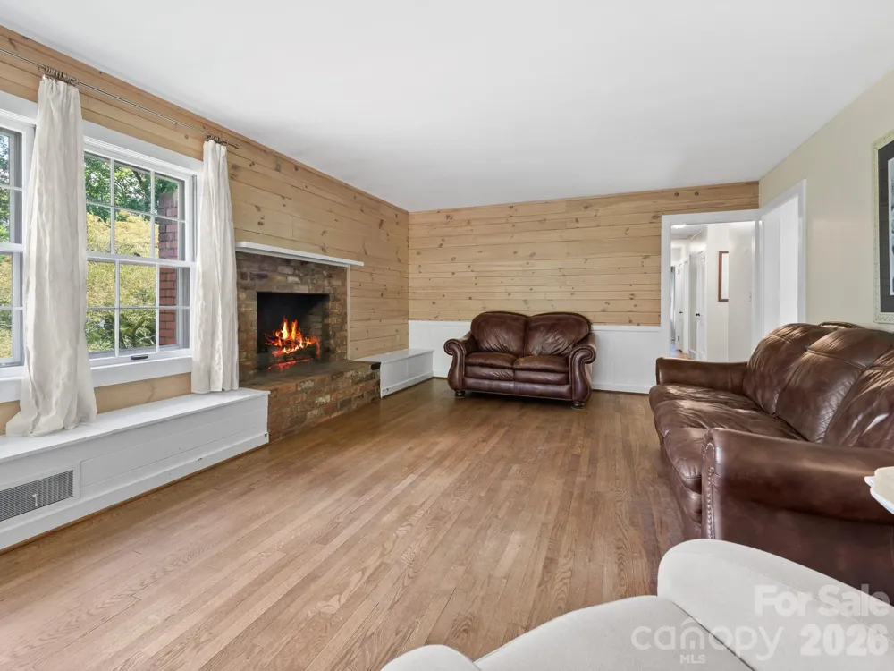 242 Hills Drive Hendersonville, NC 28791