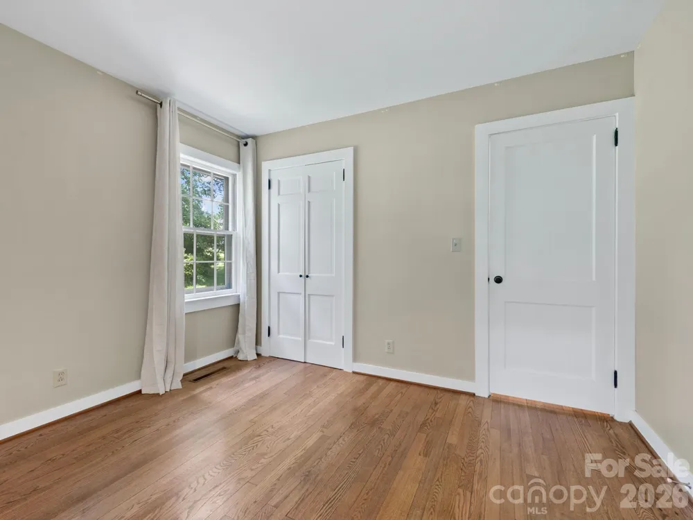 242 Hills Drive Hendersonville, NC 28791