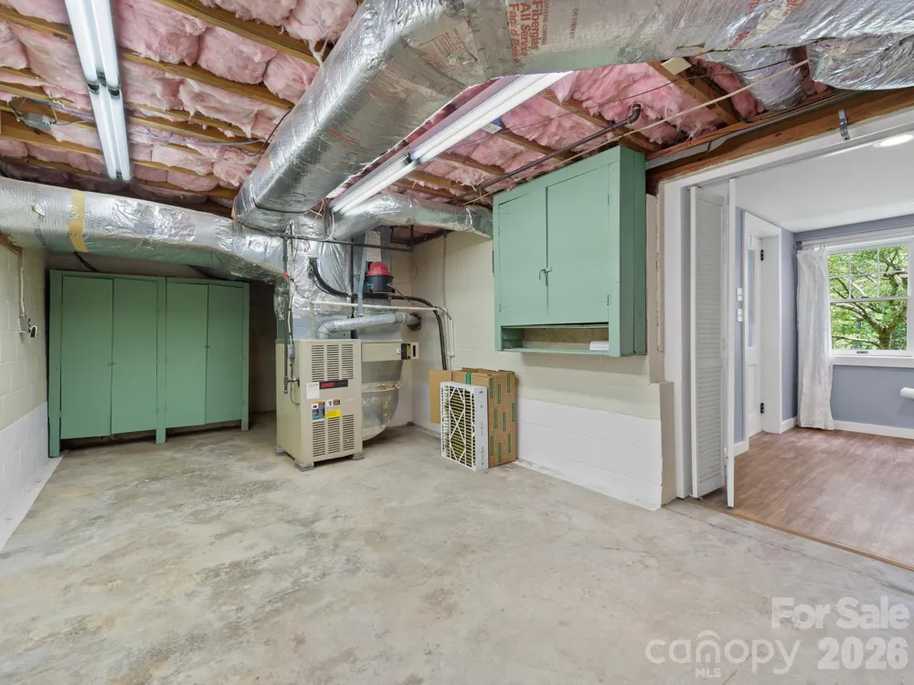 242 Hills Drive Hendersonville, NC 28791