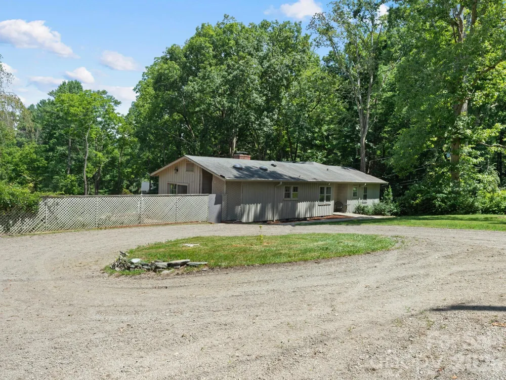 242 Hills Drive Hendersonville, NC 28791