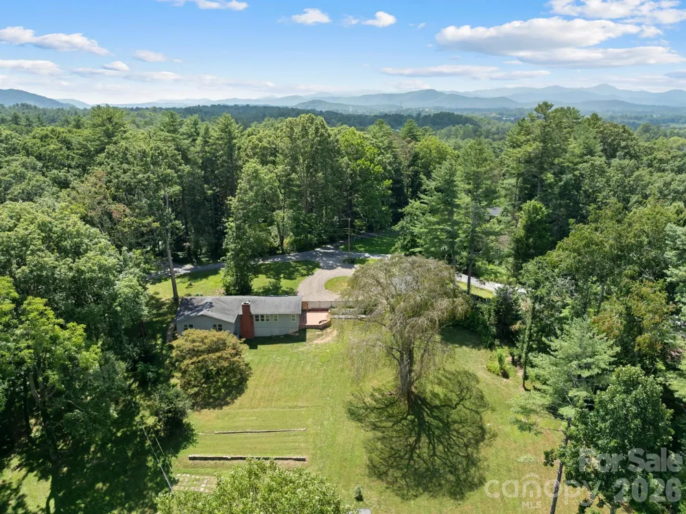 242 Hills Drive Hendersonville, NC 28791