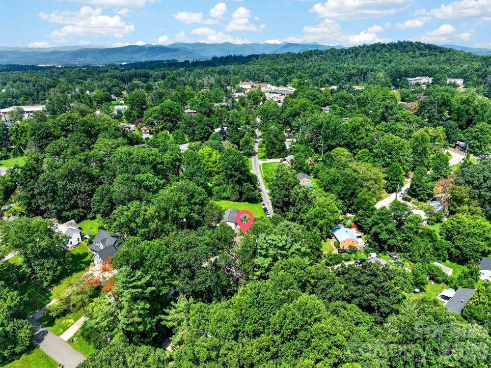 47 Royal Oaks Road Arden, NC 28704