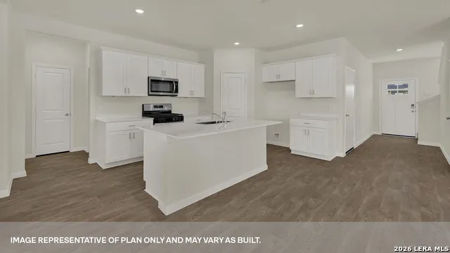 311 Yellowstone Drive Kyle, TX 78640