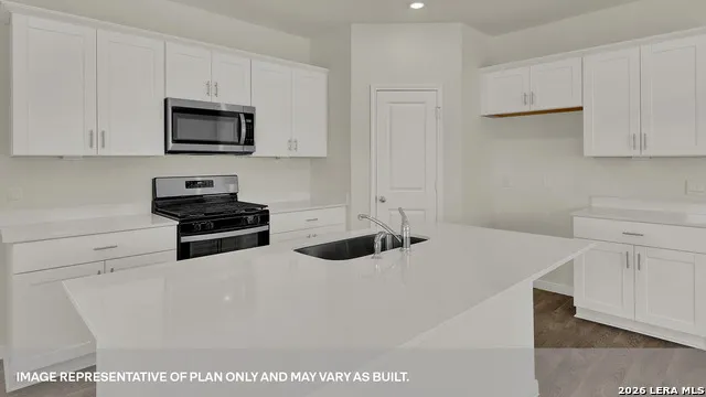 311 Yellowstone Drive Kyle, TX 78640