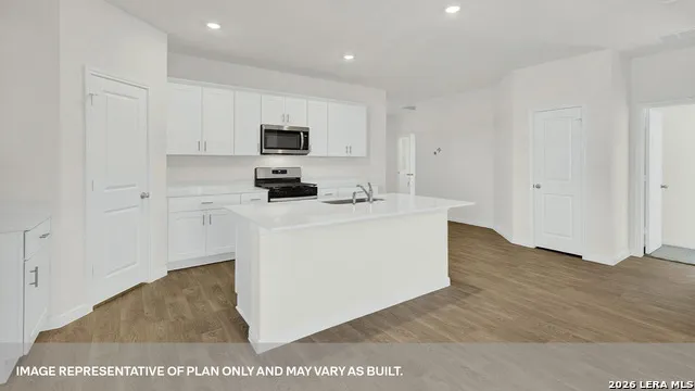 321 Yellowstone Drive Kyle, TX 78640