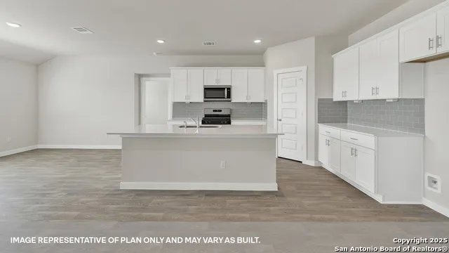 172 Teal Street Fredericksburg, TX 78624