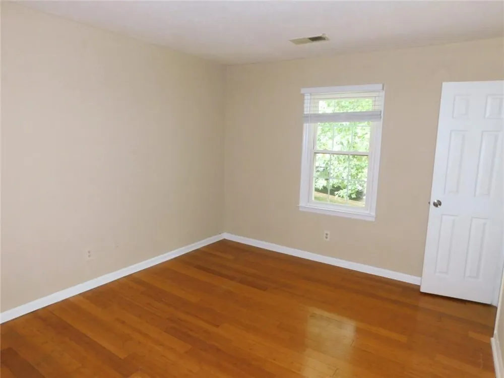 192 High Creek Drive Roswell, GA 30076