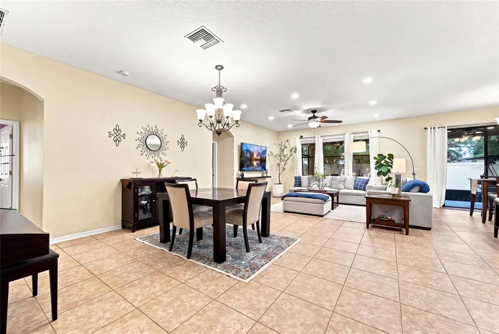 1008 OAKCREST DRIVE Brandon, FL 33510