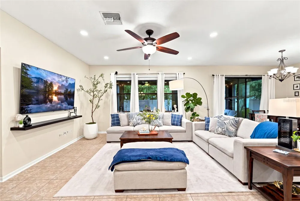 1008 OAKCREST DRIVE Brandon, FL 33510
