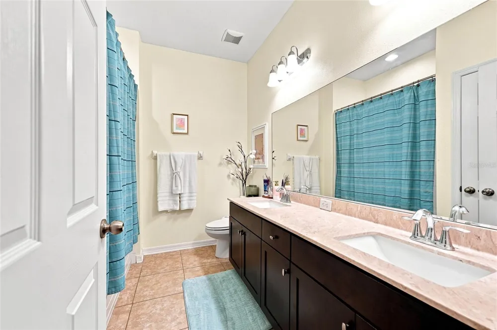 1008 OAKCREST DRIVE Brandon, FL 33510