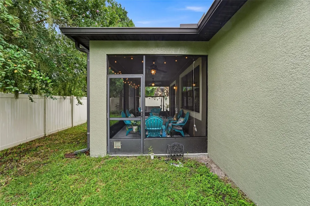 1008 OAKCREST DRIVE Brandon, FL 33510