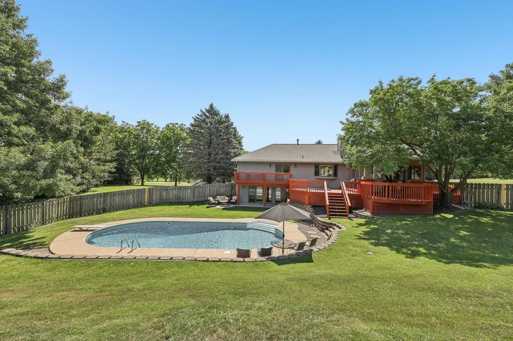8583 Bower Path Inver Grove Heights, MN 55076