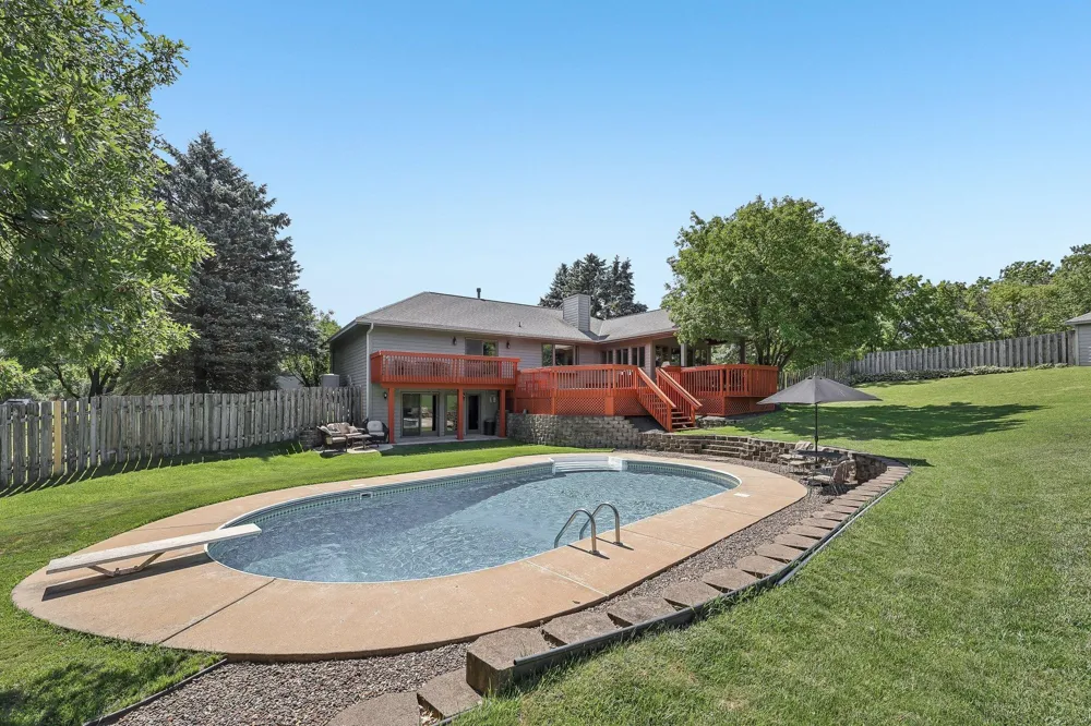 8583 Bower Path Inver Grove Heights, MN 55076