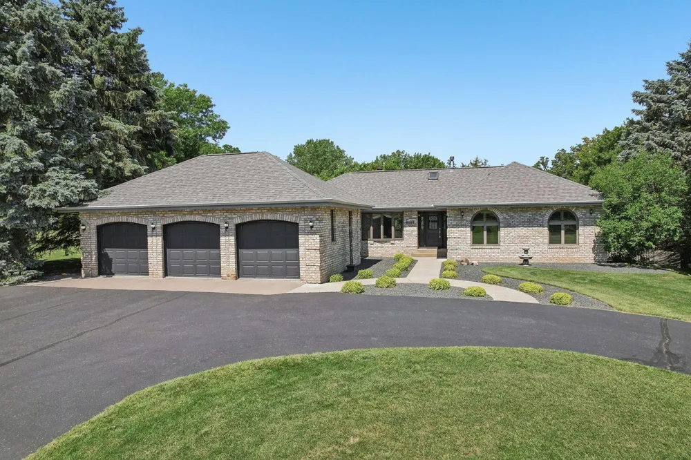 8583 Bower Path Inver Grove Heights, MN 55076