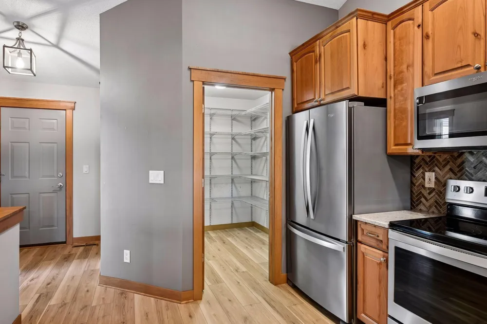 1851 Lakeridge Way Waconia, MN 55387