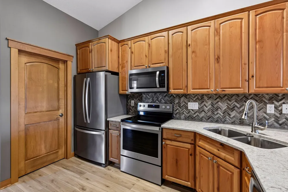 1851 Lakeridge Way Waconia, MN 55387