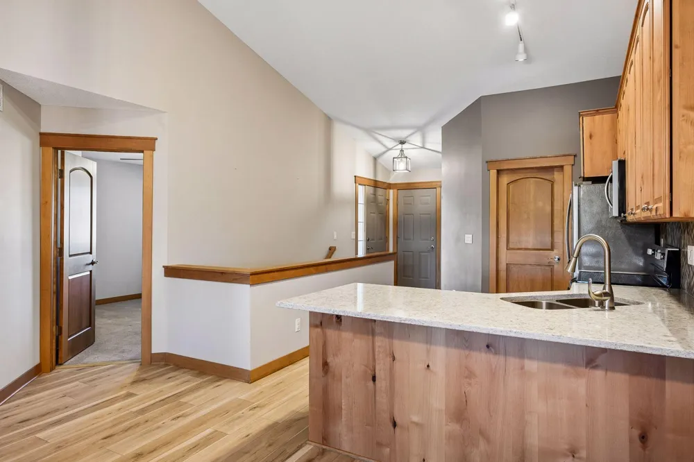1851 Lakeridge Way Waconia, MN 55387