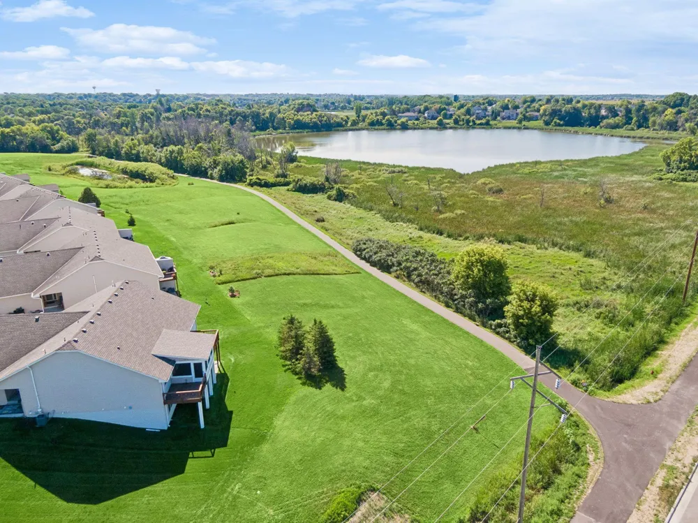 1851 Lakeridge Way Waconia, MN 55387