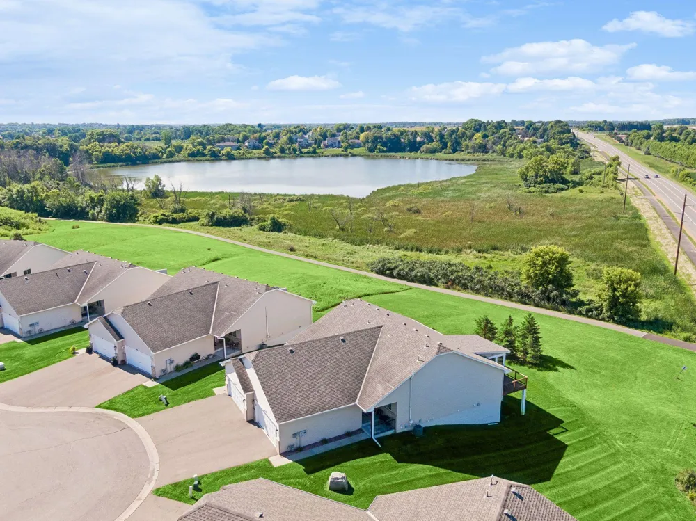 1851 Lakeridge Way Waconia, MN 55387
