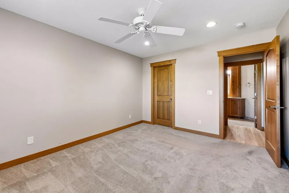 1851 Lakeridge Way Waconia, MN 55387