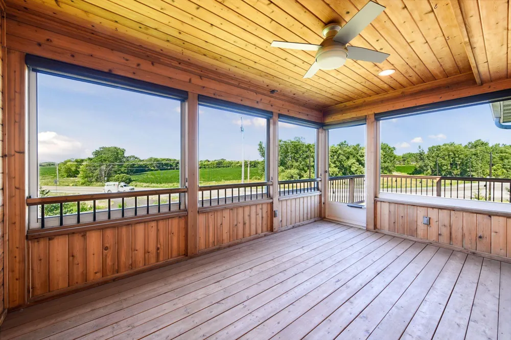 1851 Lakeridge Way Waconia, MN 55387