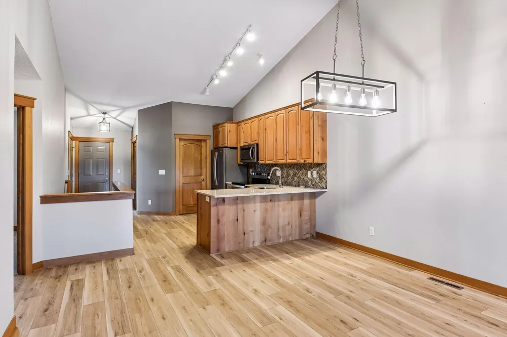 1851 Lakeridge Way Waconia, MN 55387