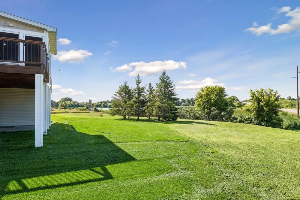 1851 Lakeridge Way Waconia, MN 55387
