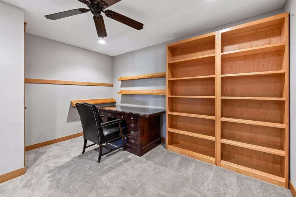 1851 Lakeridge Way Waconia, MN 55387
