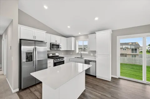 610 Grouse Way
