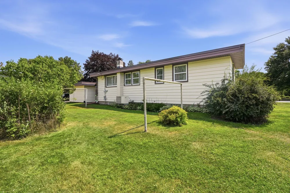 407 W Buckman Street Augusta, WI 54722