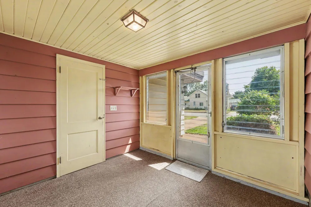 407 W Buckman Street Augusta, WI 54722