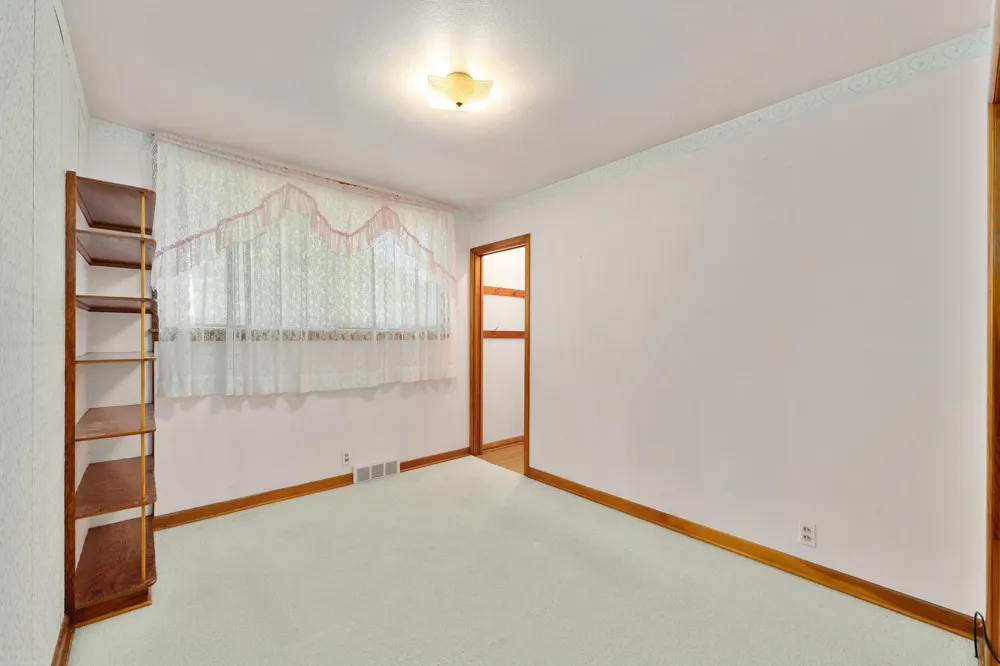 407 W Buckman Street Augusta, WI 54722
