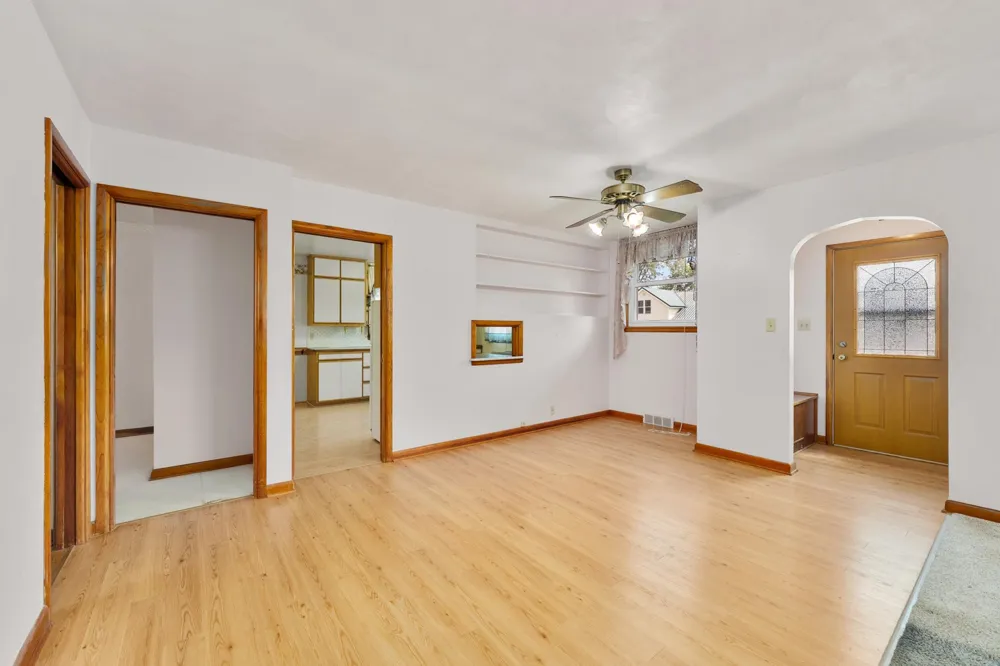 407 W Buckman Street Augusta, WI 54722
