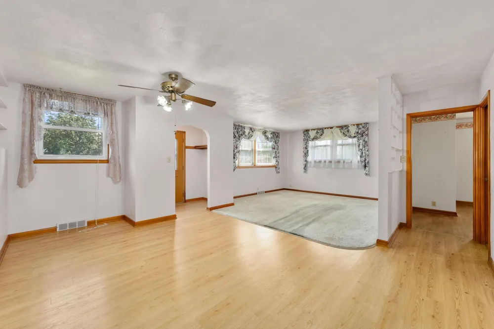 407 W Buckman Street Augusta, WI 54722