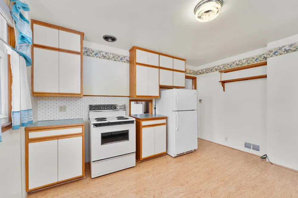 407 W Buckman Street Augusta, WI 54722