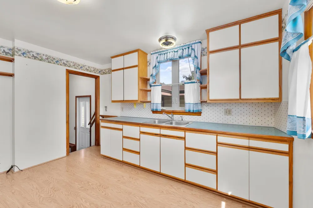 407 W Buckman Street Augusta, WI 54722