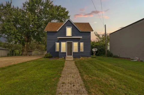 210 W Holly Street
