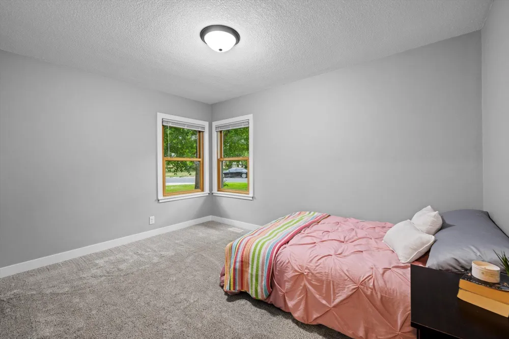 5415 Twin Lake Boulevard E Brooklyn Center, MN 55429