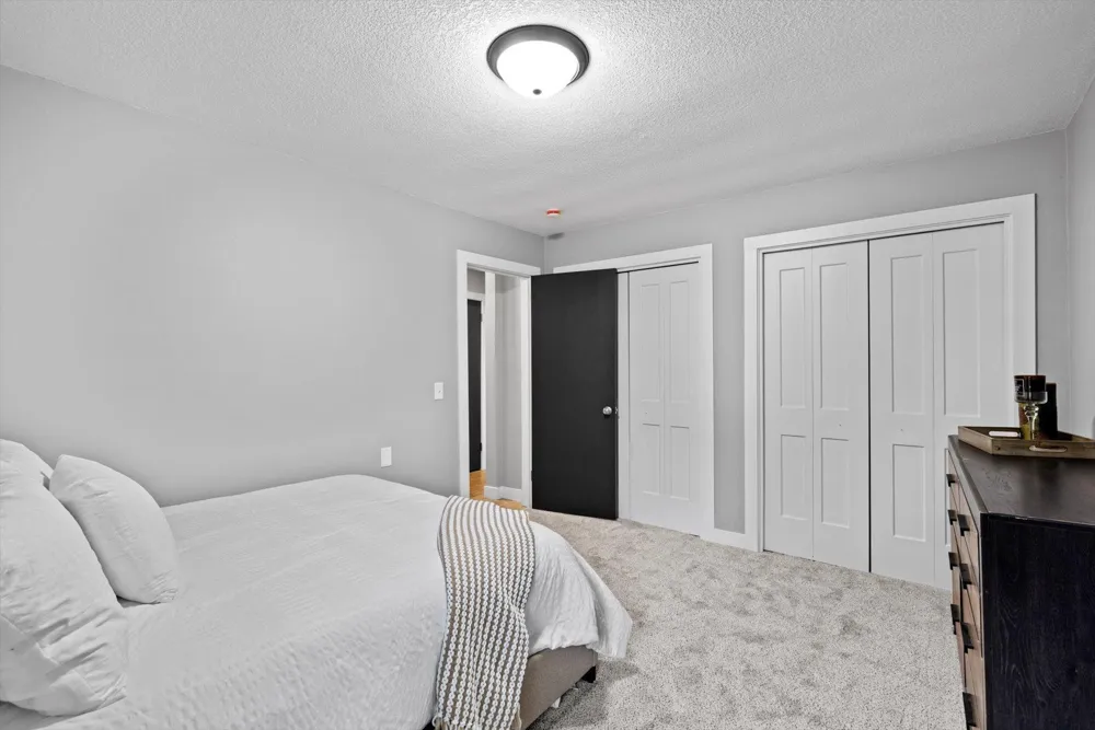 5415 Twin Lake Boulevard E Brooklyn Center, MN 55429