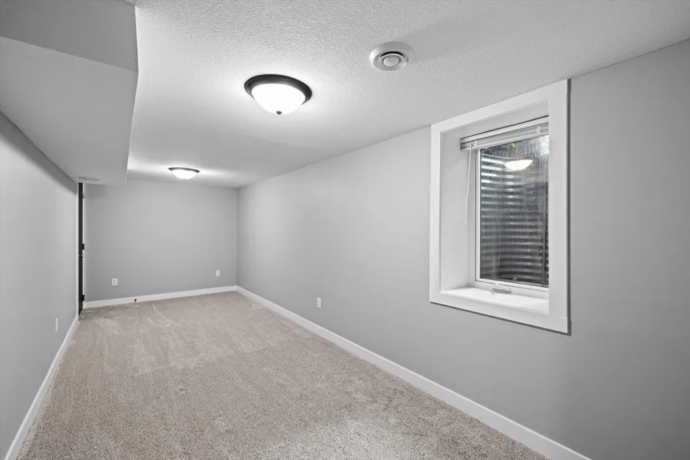 5415 Twin Lake Boulevard E Brooklyn Center, MN 55429