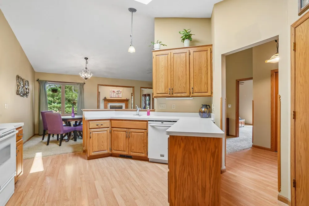 9126 Windsor Lane Brooklyn Park, MN 55443
