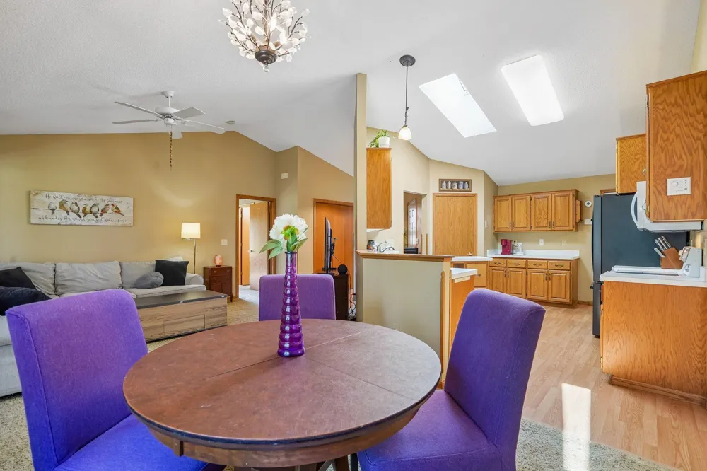9126 Windsor Lane Brooklyn Park, MN 55443