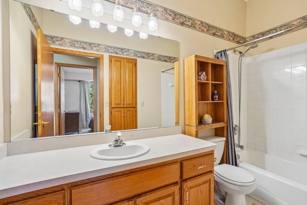 9126 Windsor Lane Brooklyn Park, MN 55443