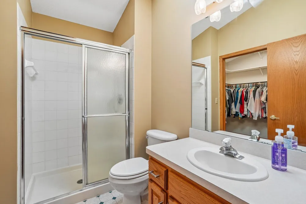 9126 Windsor Lane Brooklyn Park, MN 55443