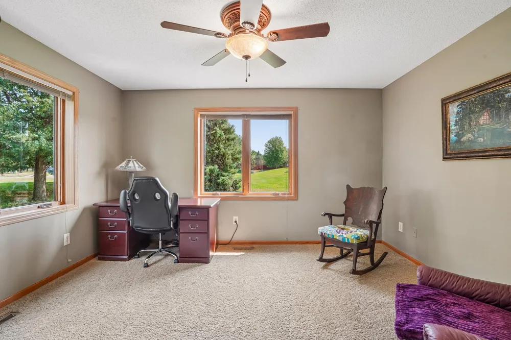 9126 Windsor Lane Brooklyn Park, MN 55443