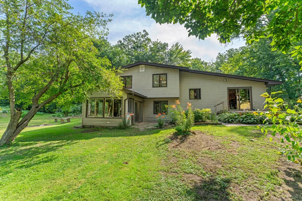 32350 Cedar Crest Trail NE North Branch, MN 55056