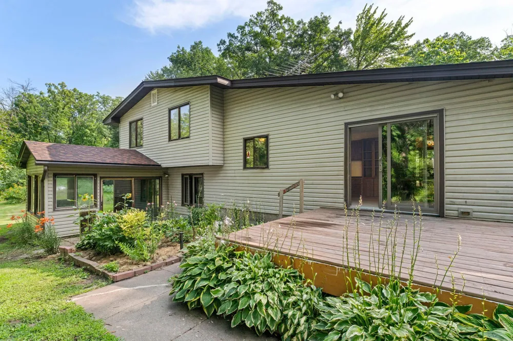 32350 Cedar Crest Trail NE North Branch, MN 55056