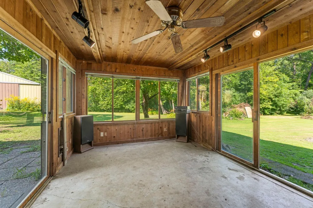 32350 Cedar Crest Trail NE North Branch, MN 55056